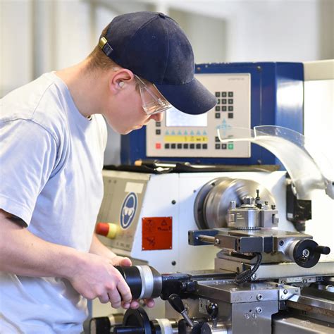 cnc machine training schools illinois|illinois central college cnc.